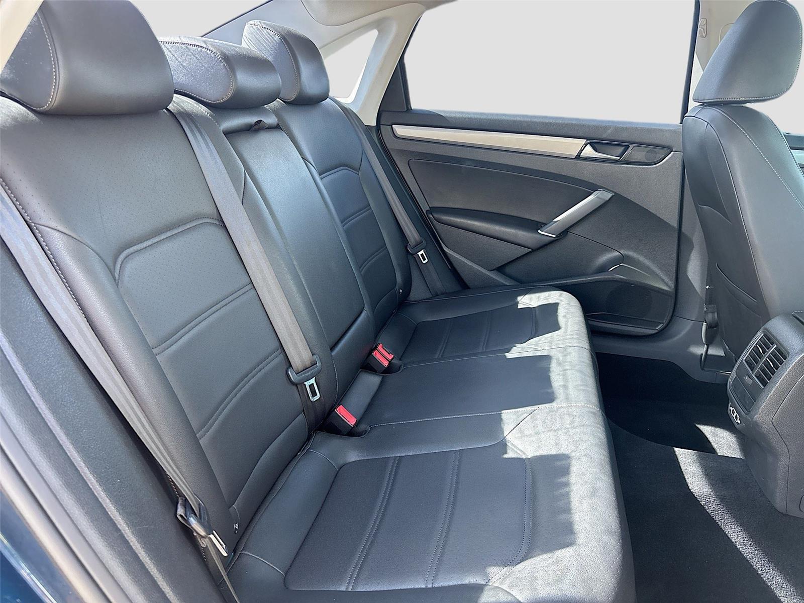 2020 Volkswagen Passat 2.0T SE