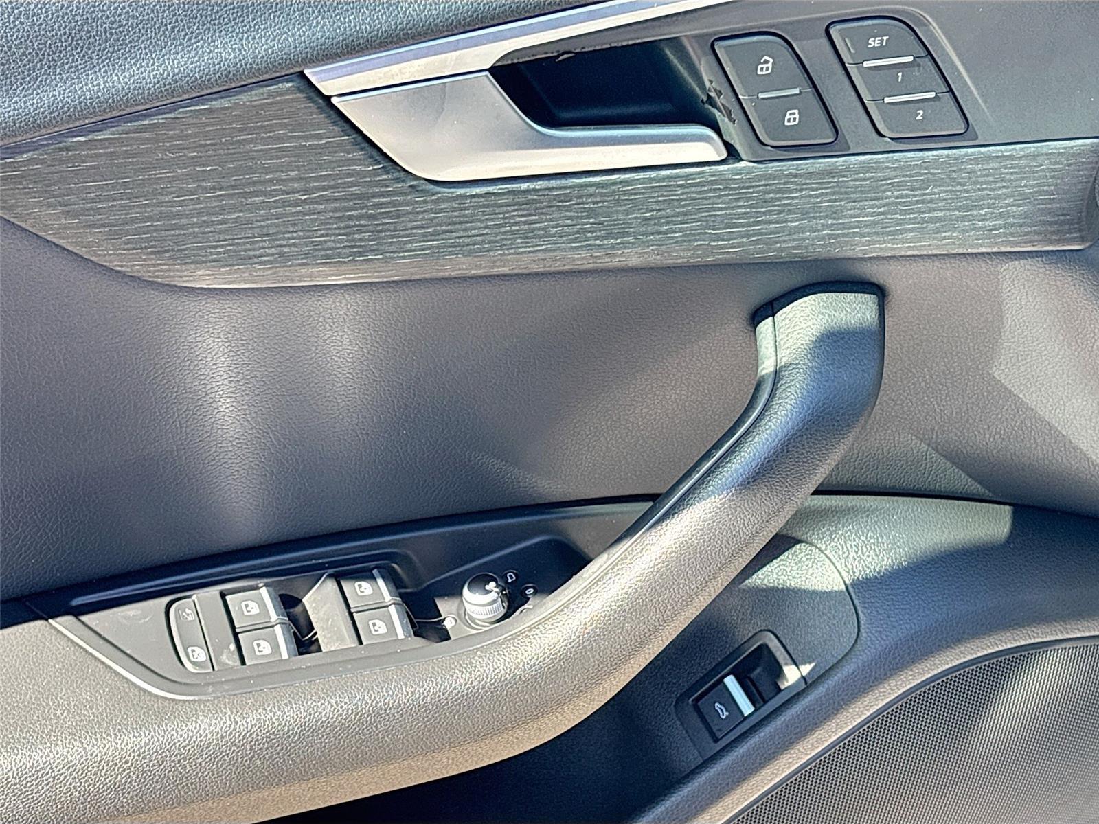 2017 Audi A4 ultra Premium