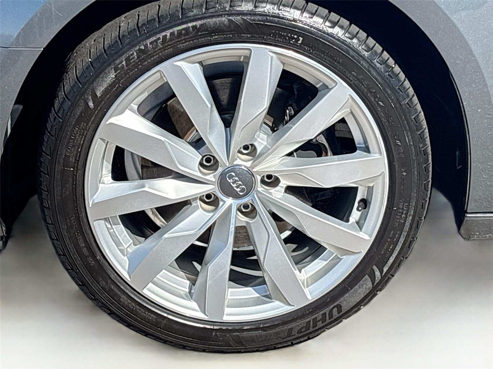 2017 Audi A4 ultra Premium