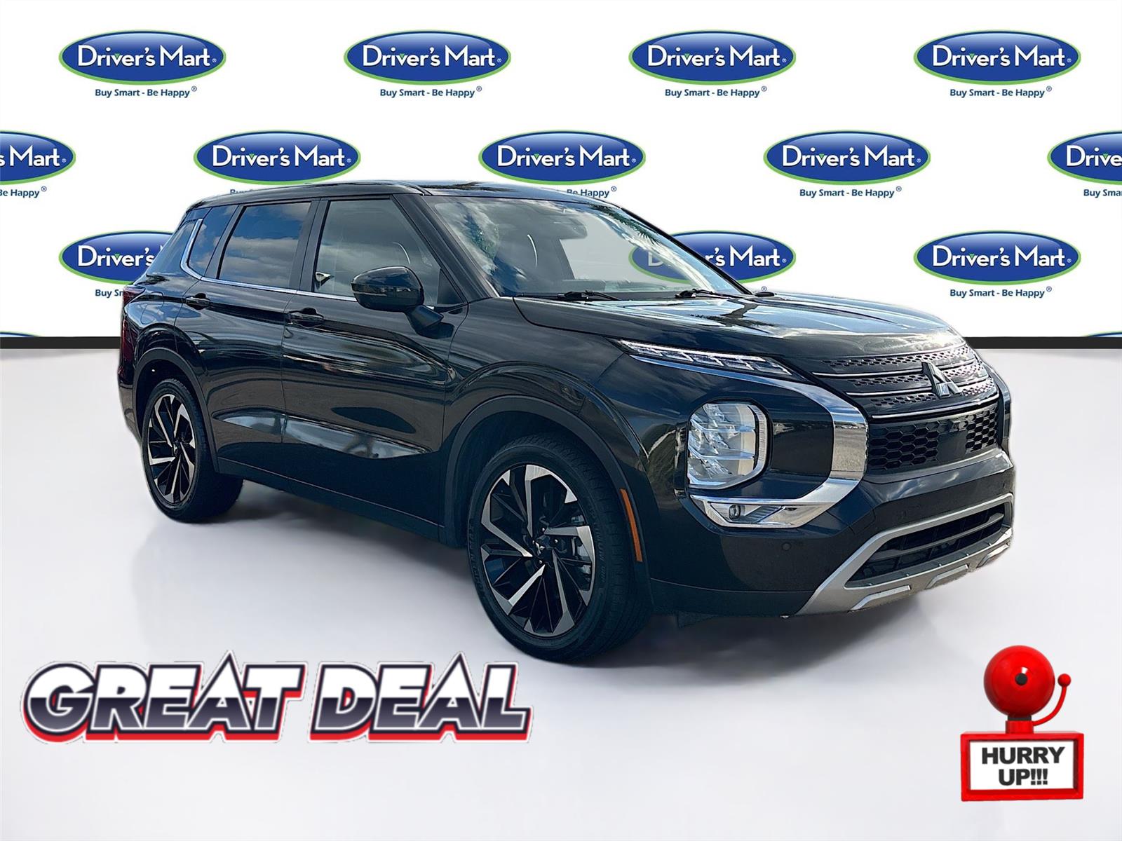 2023 Mitsubishi Outlander SE's photo