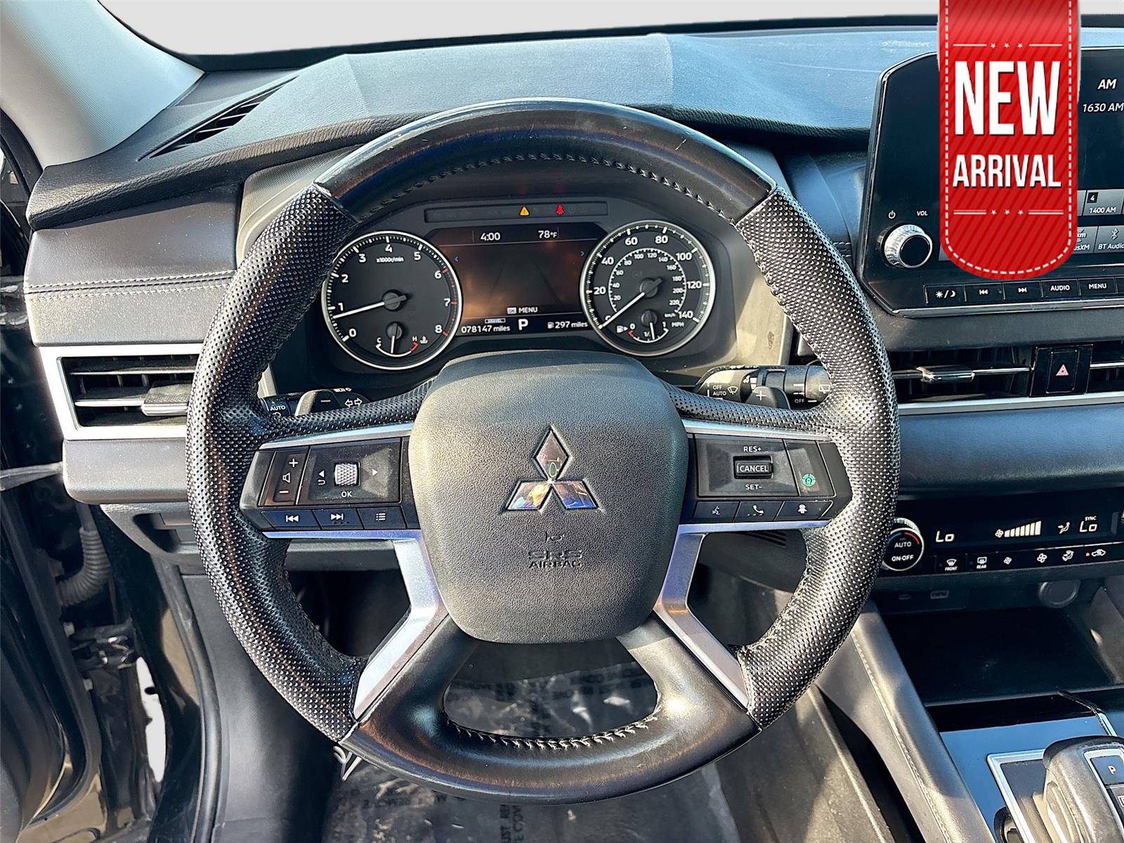 2023 Mitsubishi Outlander SE