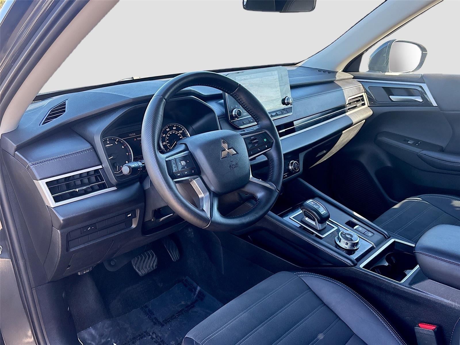 2024 MITSUBISHI OUTLANDER SE/BL