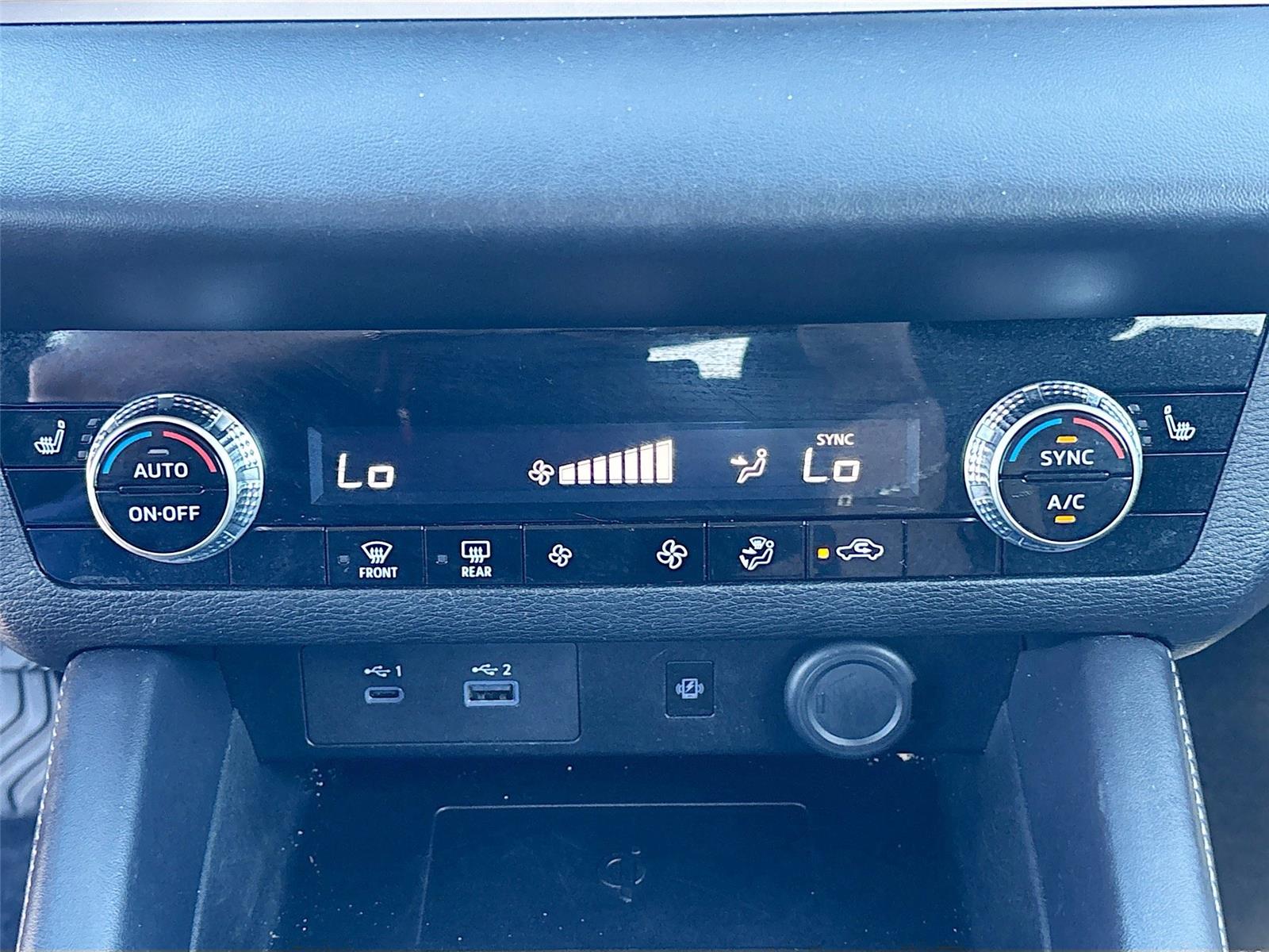 2024 MITSUBISHI OUTLANDER SE/BL