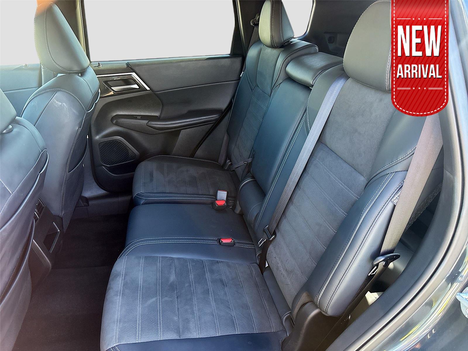 2024 MITSUBISHI OUTLANDER SE/BL