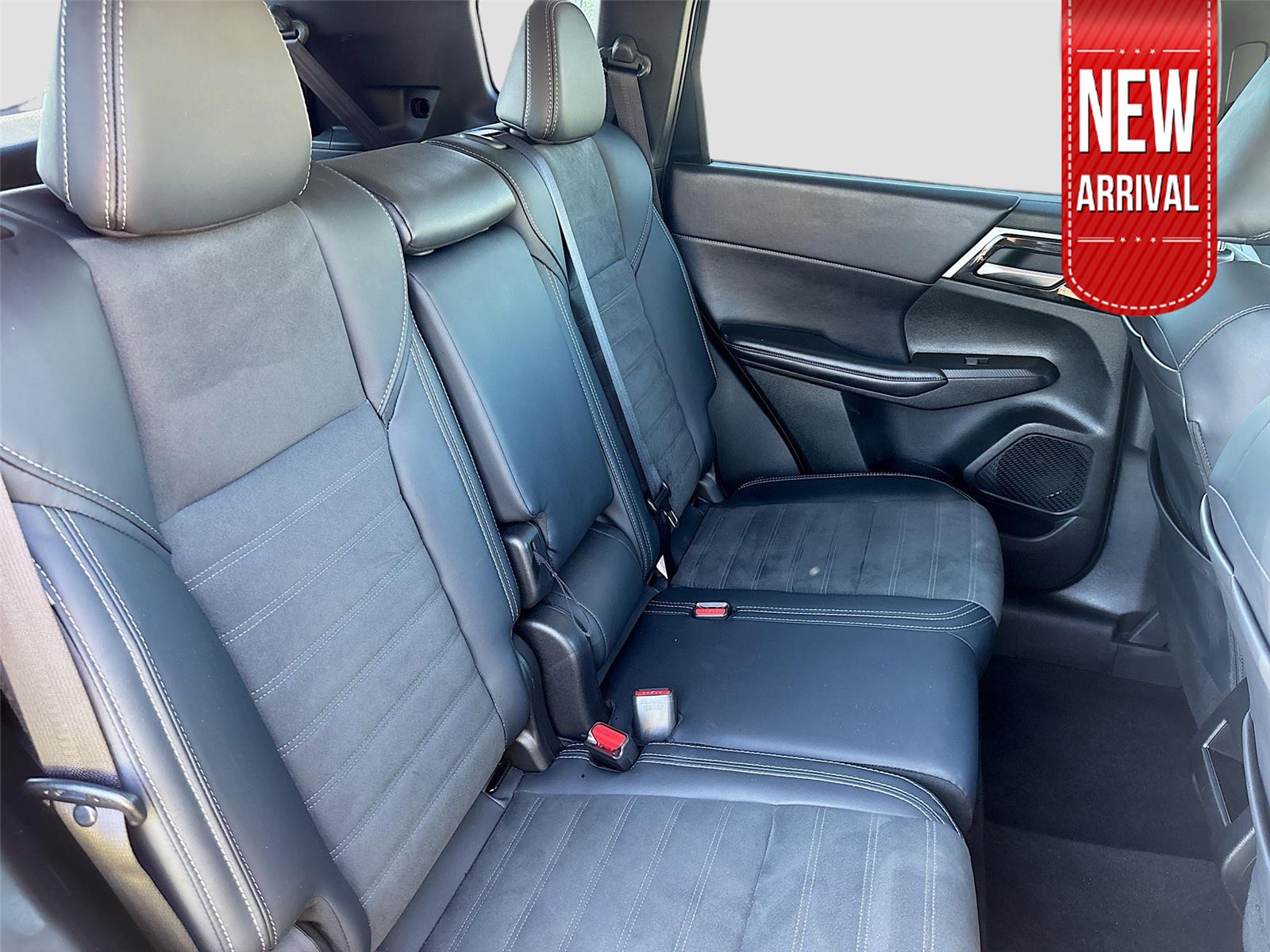 2024 MITSUBISHI OUTLANDER SE/BL