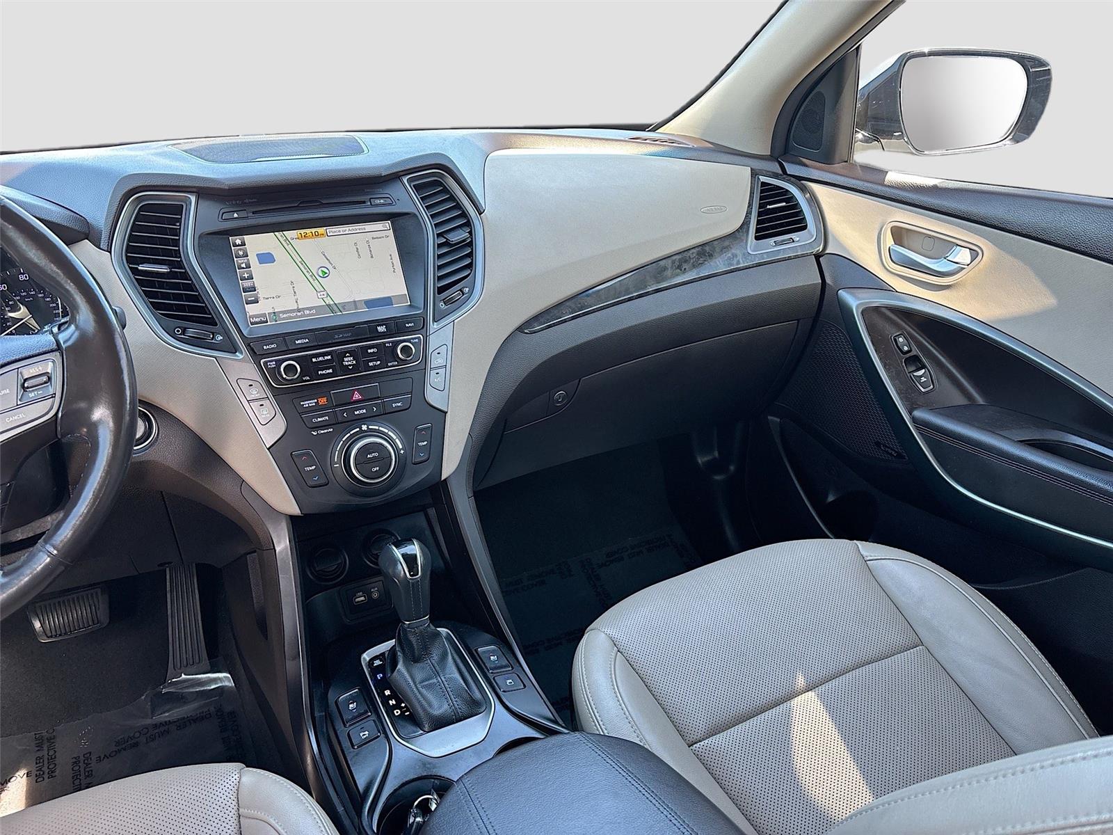 2017 Hyundai Santa Fe Sport 2.0T Ultimate