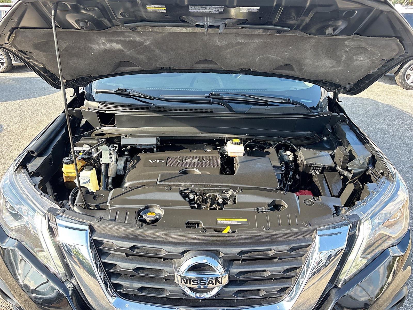 2020 Nissan Pathfinder SV