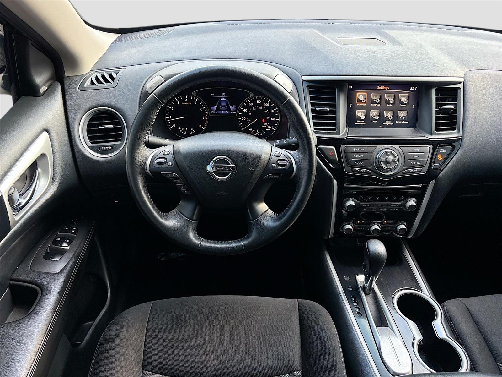 2020 Nissan Pathfinder SV