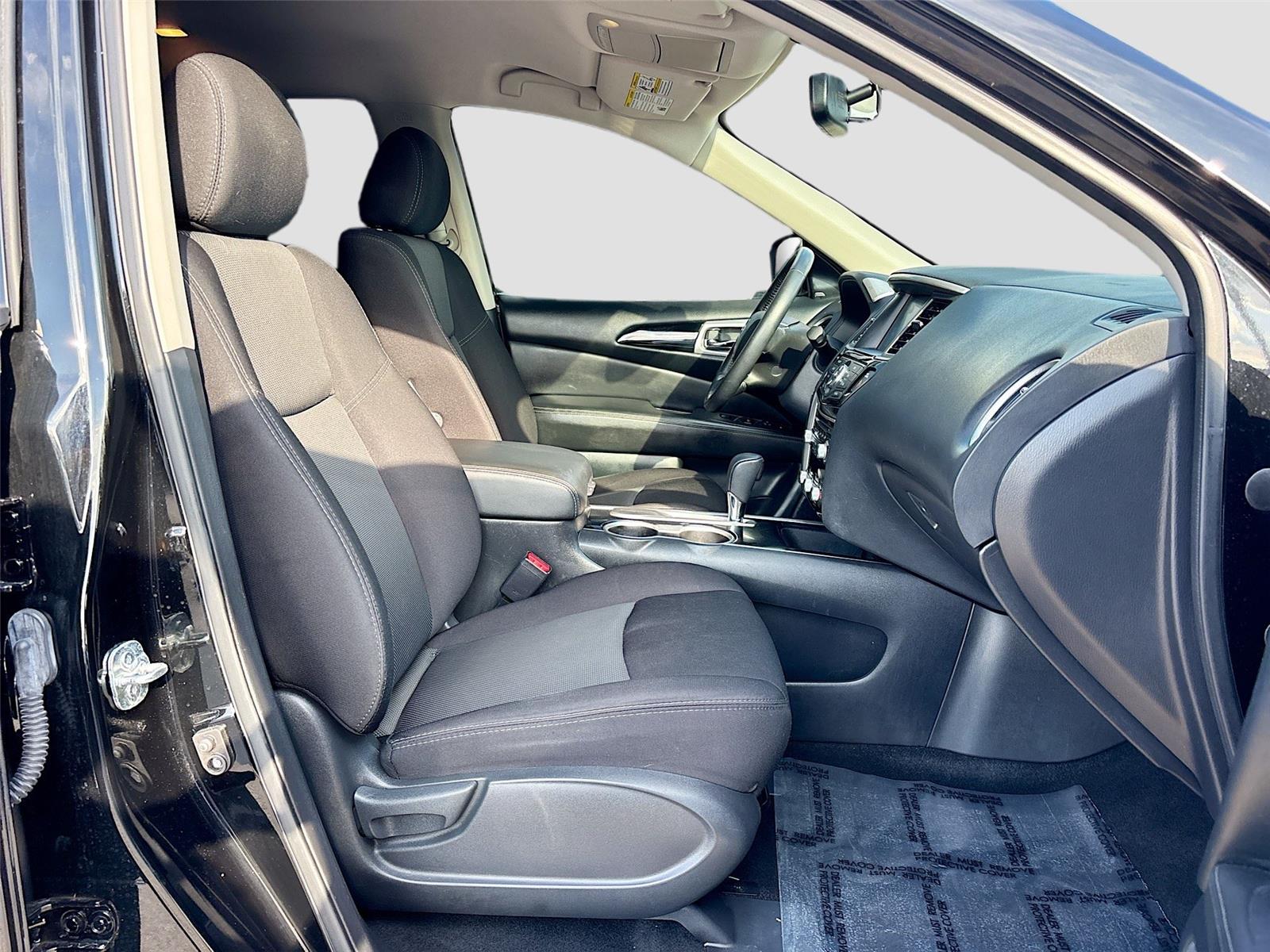 2020 Nissan Pathfinder SV