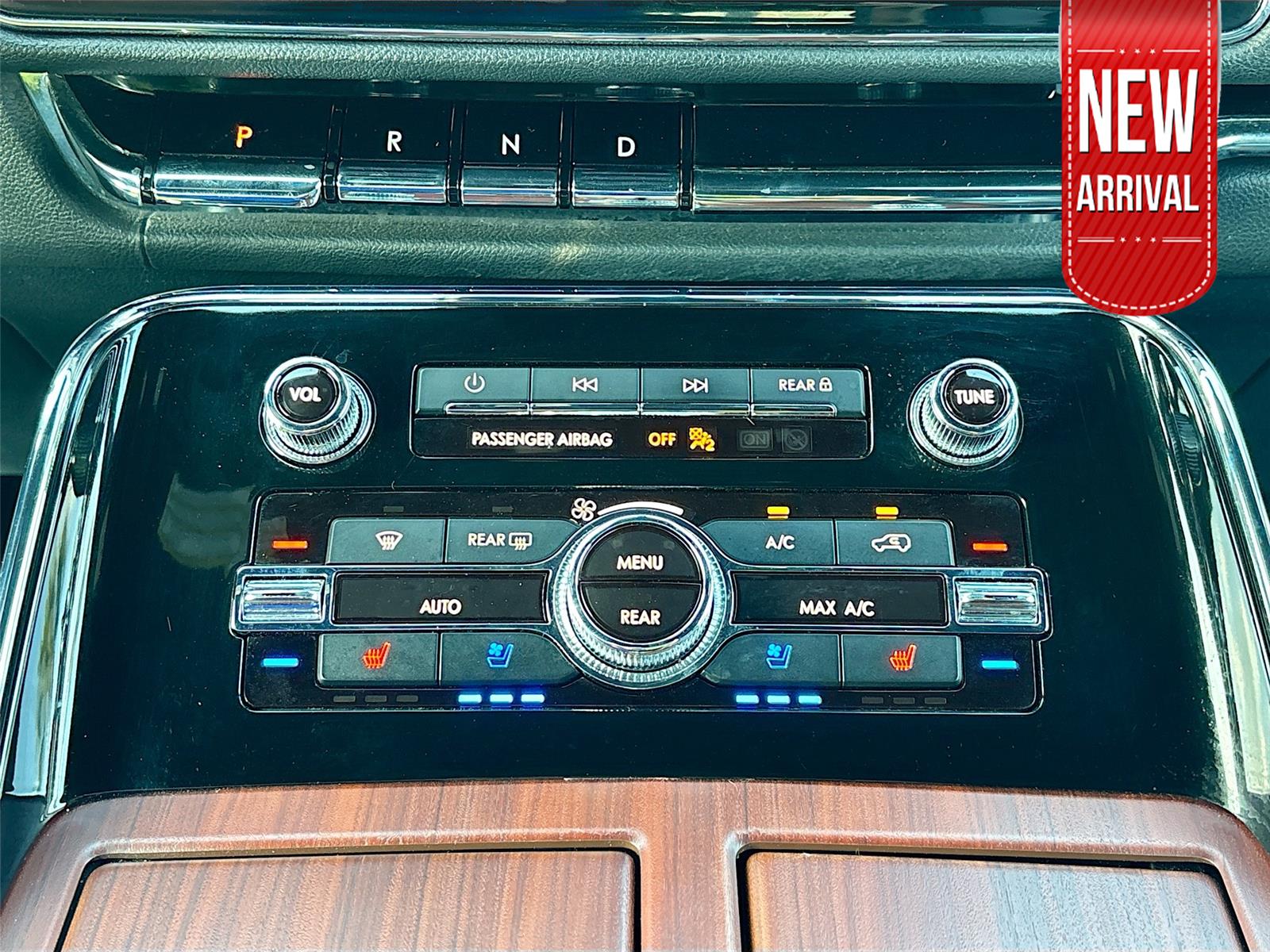 2023 Lincoln Navigator Standard