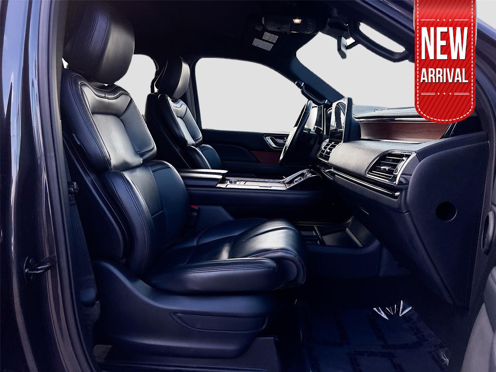 2023 Lincoln Navigator Standard