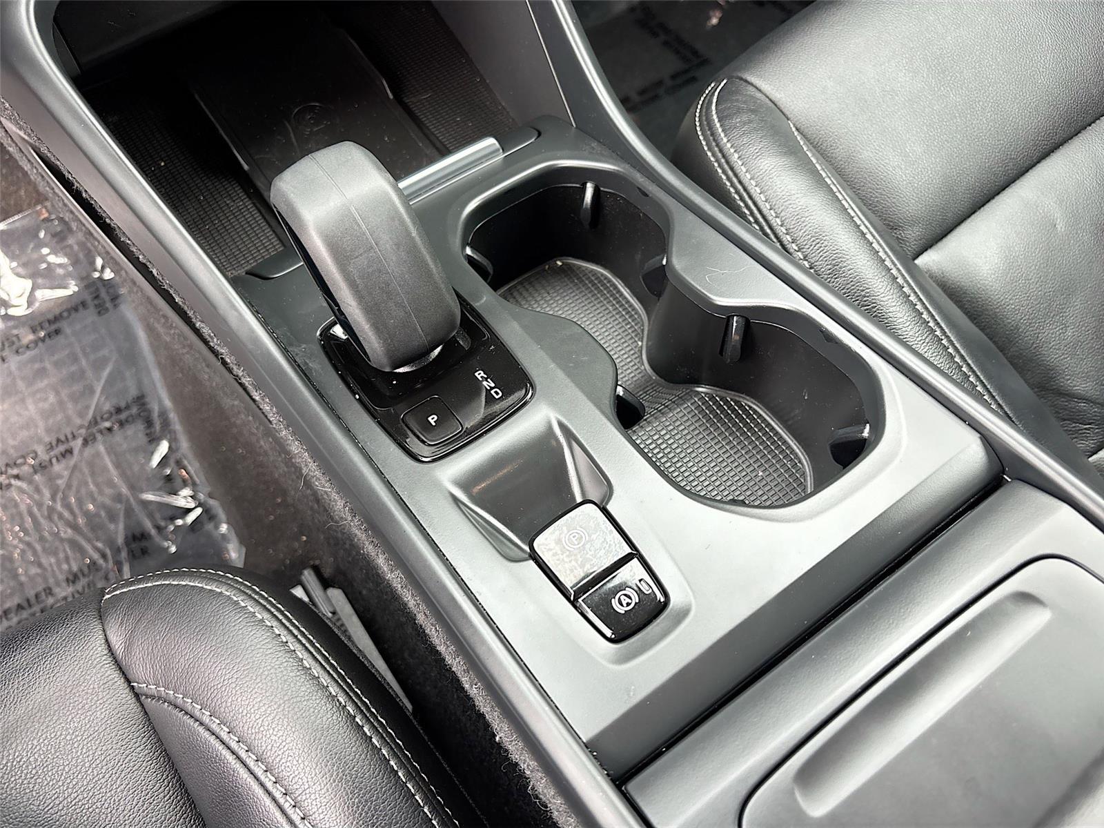 2022 Volvo XC40 Momentum