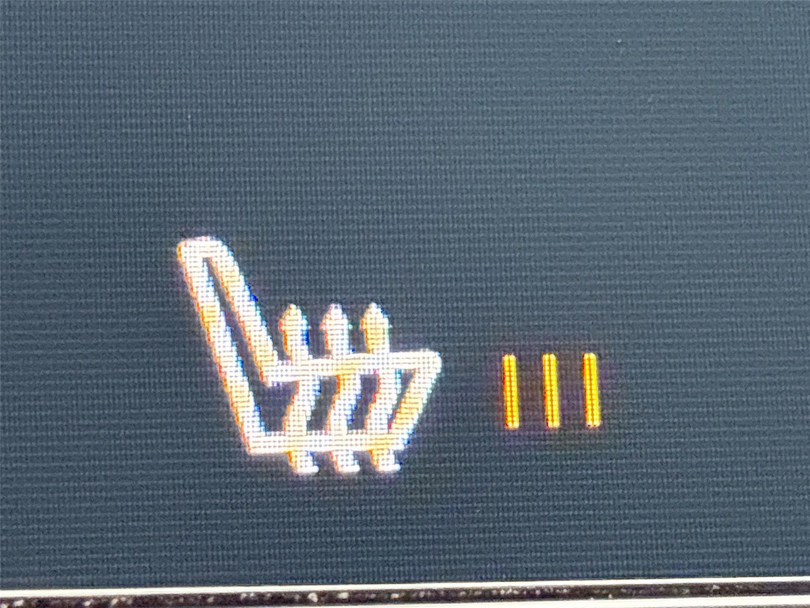 2022 Volvo XC40 Momentum