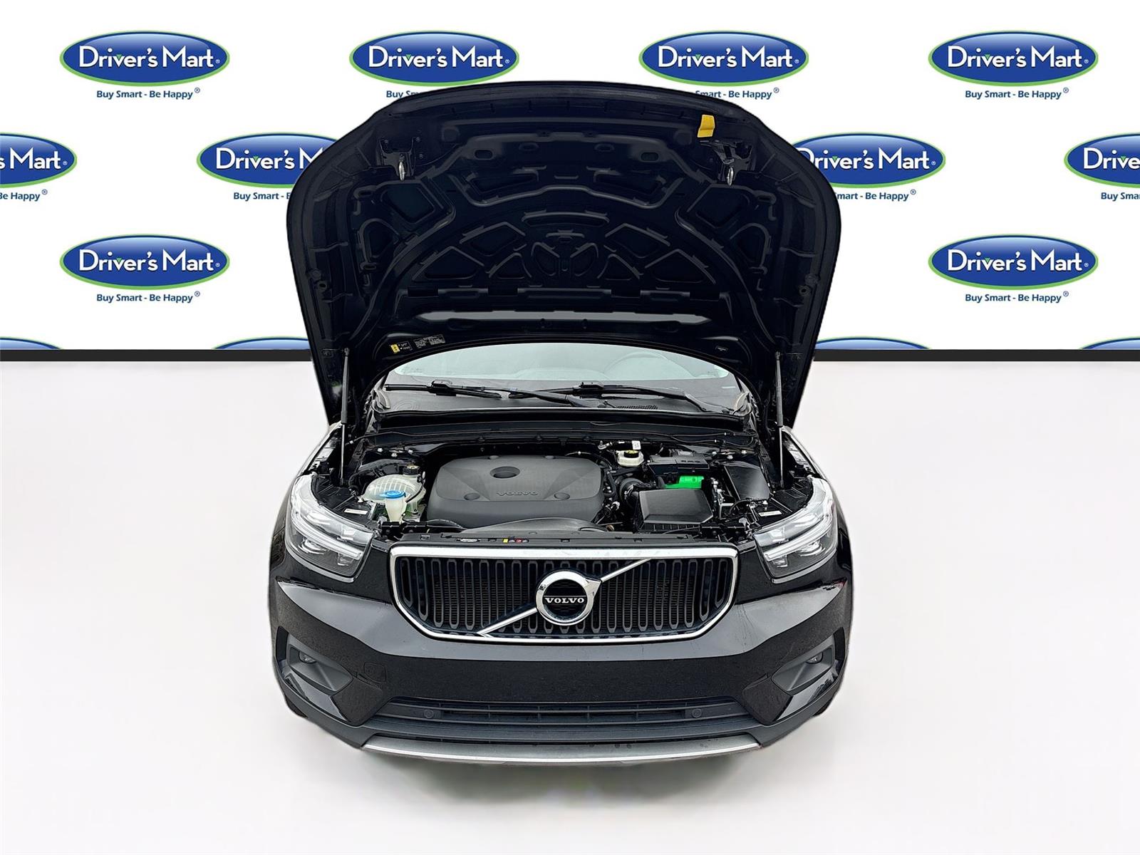 2022 Volvo XC40 Momentum