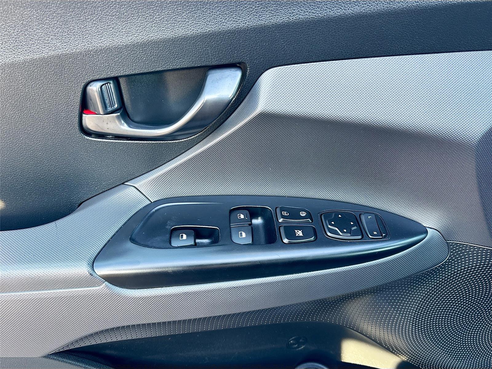 2019 Hyundai Veloster 2.0