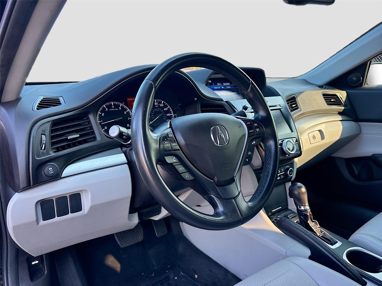 2017 Acura ILX w/Premium Pkg