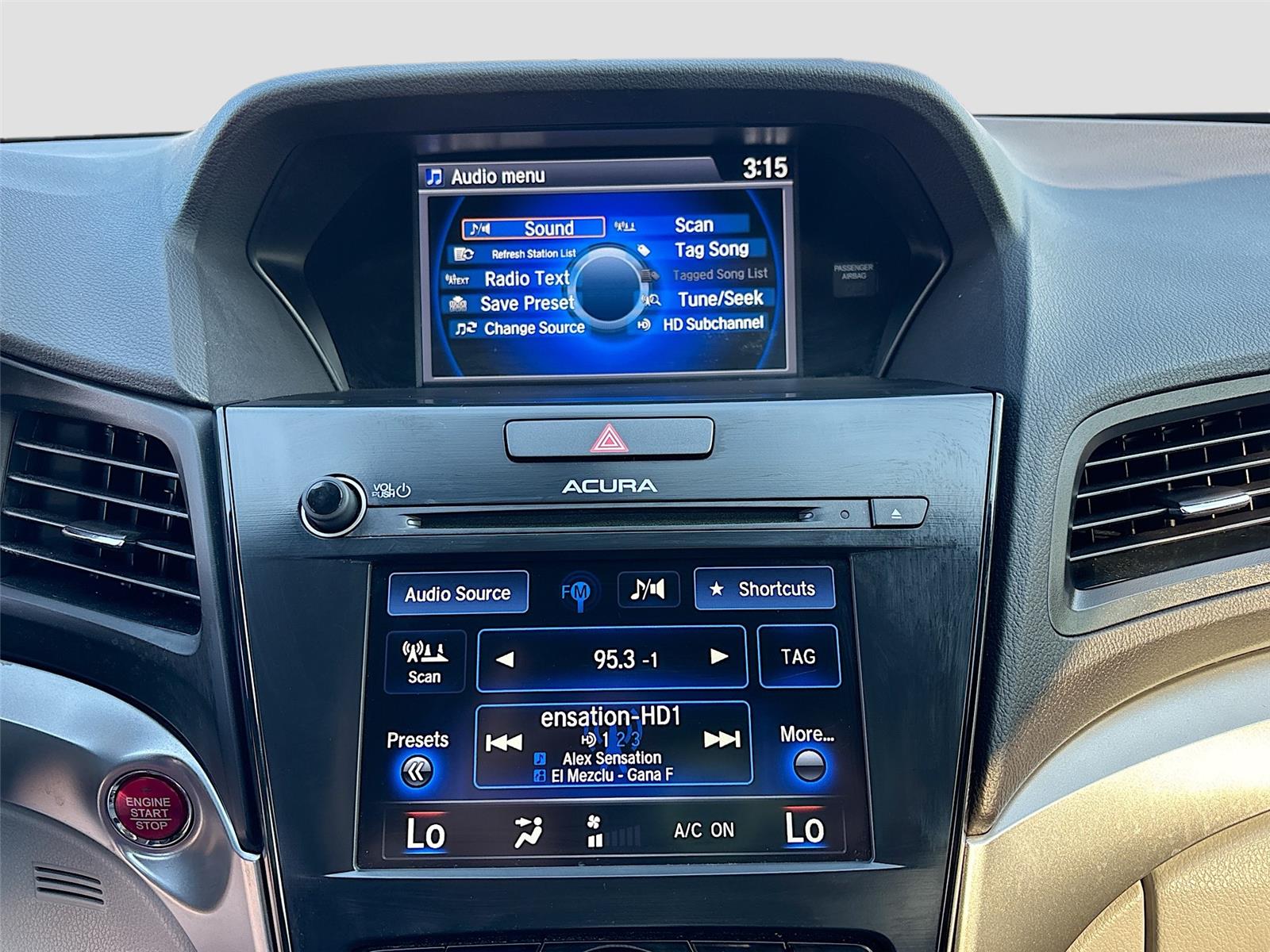 2017 Acura ILX w/Premium Pkg