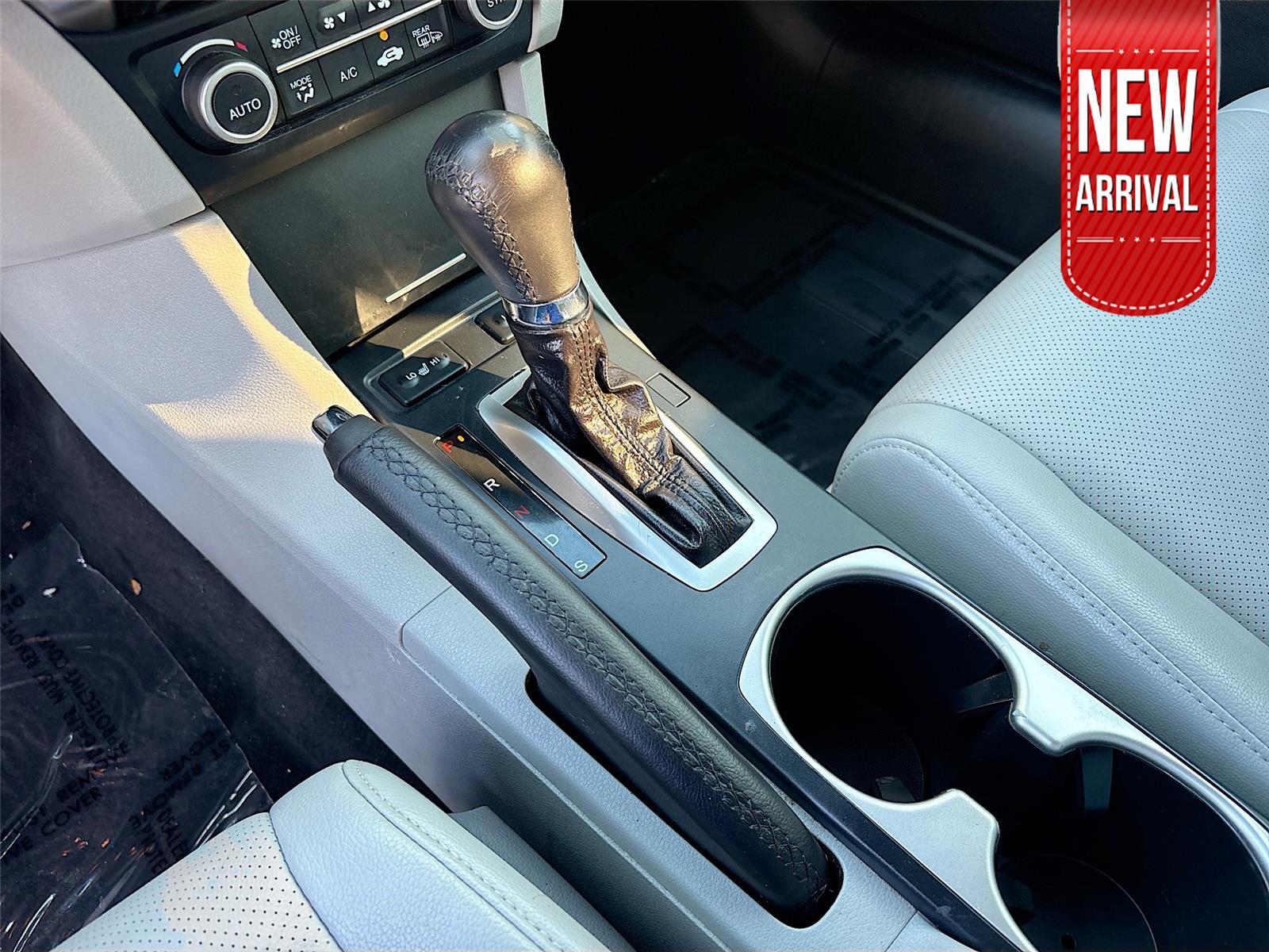 2017 Acura ILX w/Premium Pkg