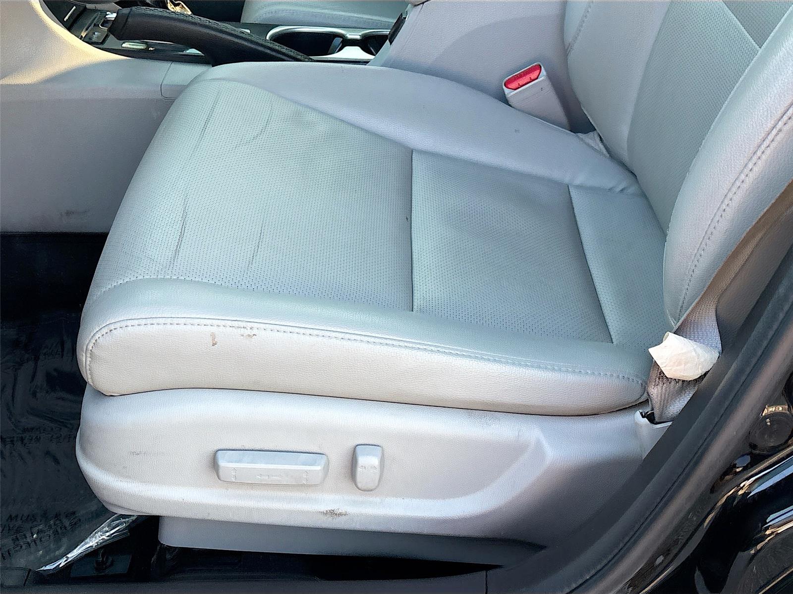 2017 Acura ILX w/Premium Pkg