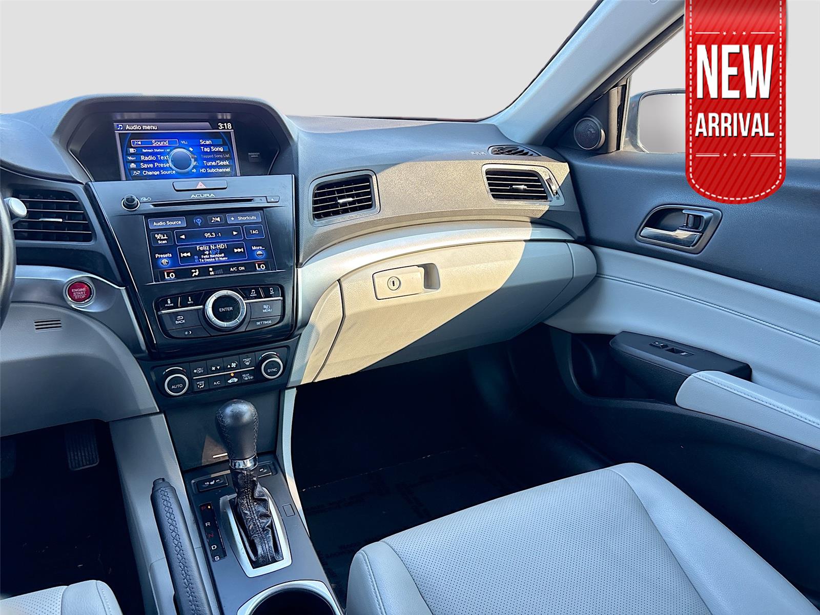 2017 Acura ILX w/Premium Pkg