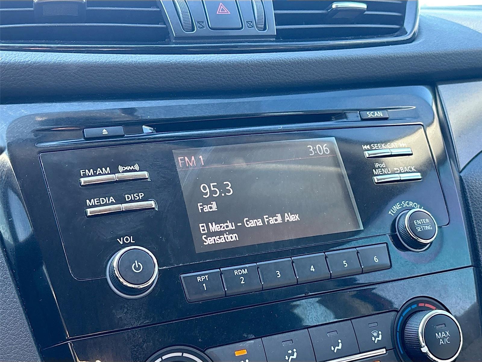 2017 Nissan Rogue Sport S