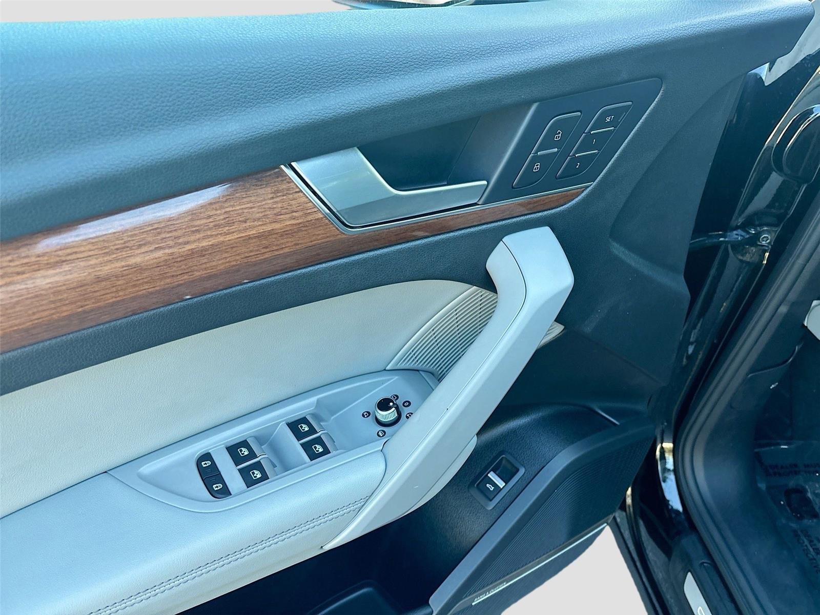 2022 Audi Q5 S line Prestige