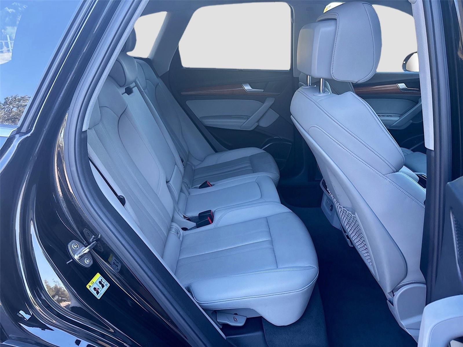 2022 Audi Q5 S line Prestige