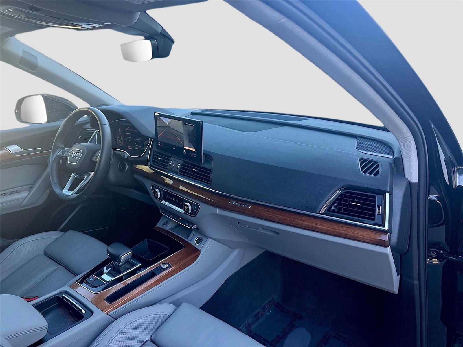 2022 Audi Q5 S line Prestige