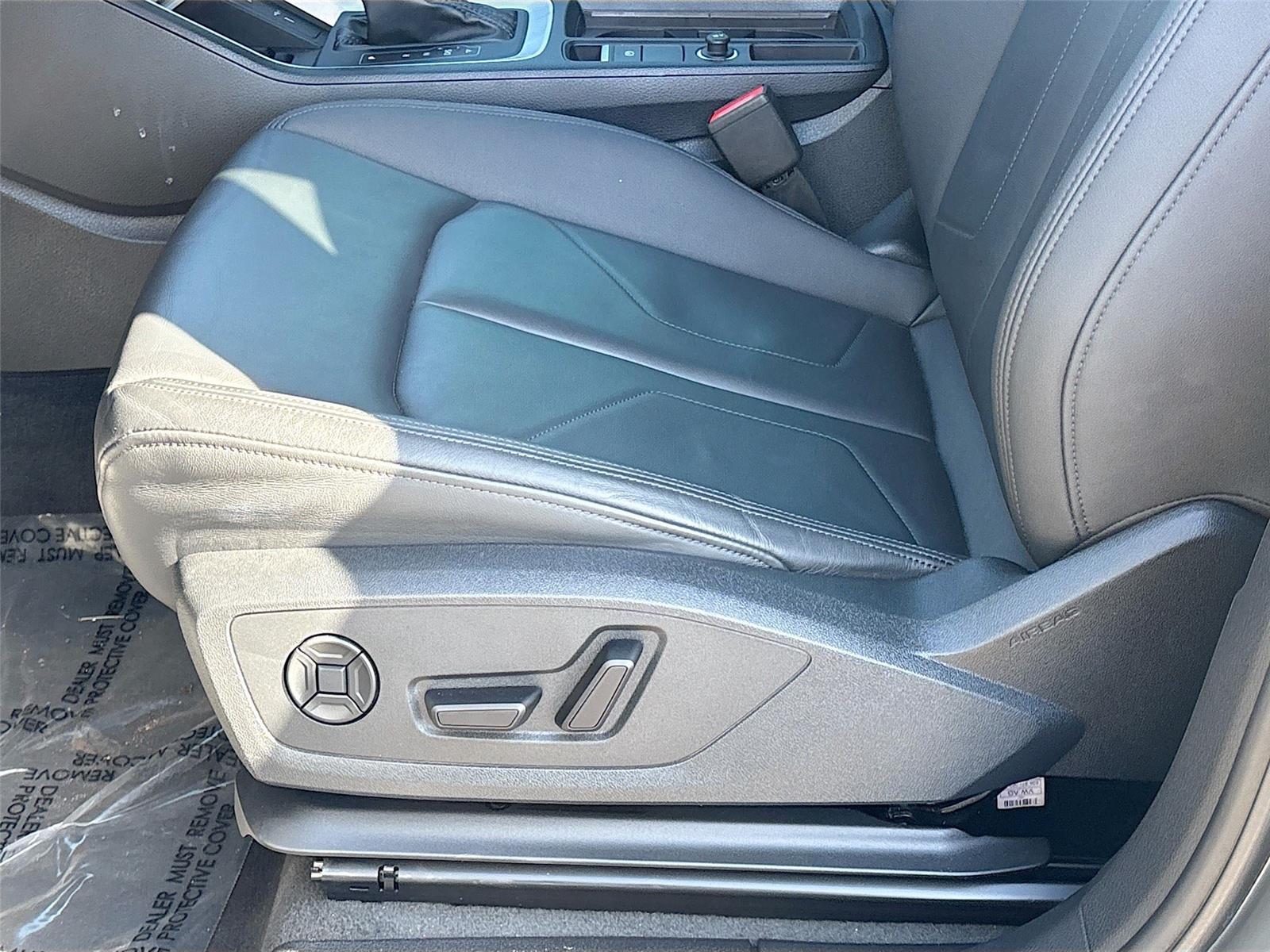 2024 Audi Q3 S line Premium Plus