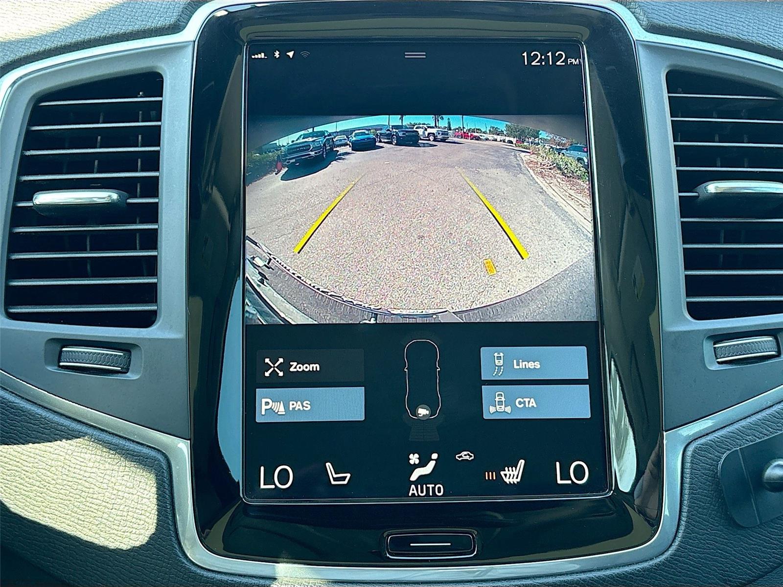 2021 Volvo XC90 Momentum