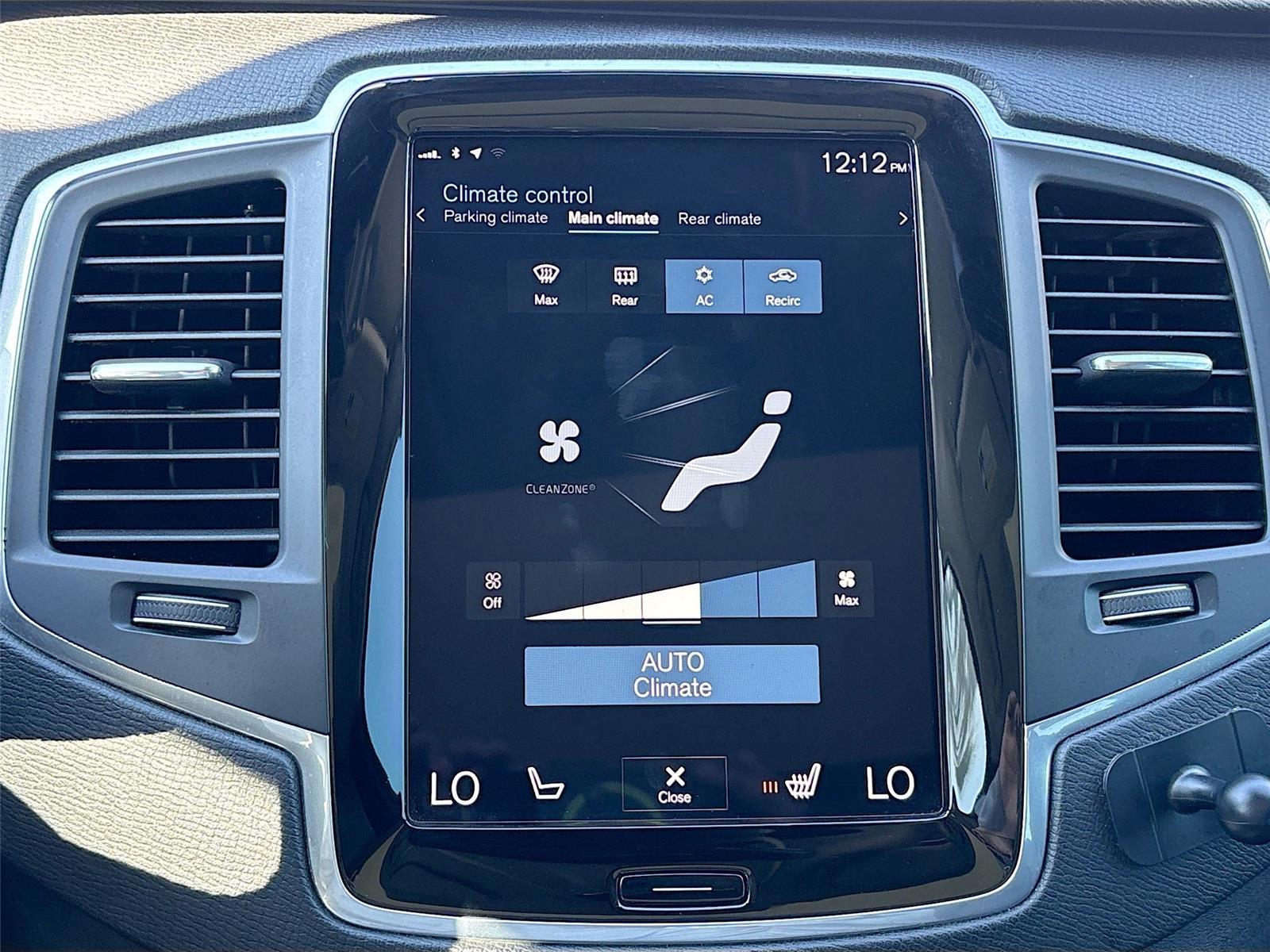 2021 Volvo XC90 Momentum