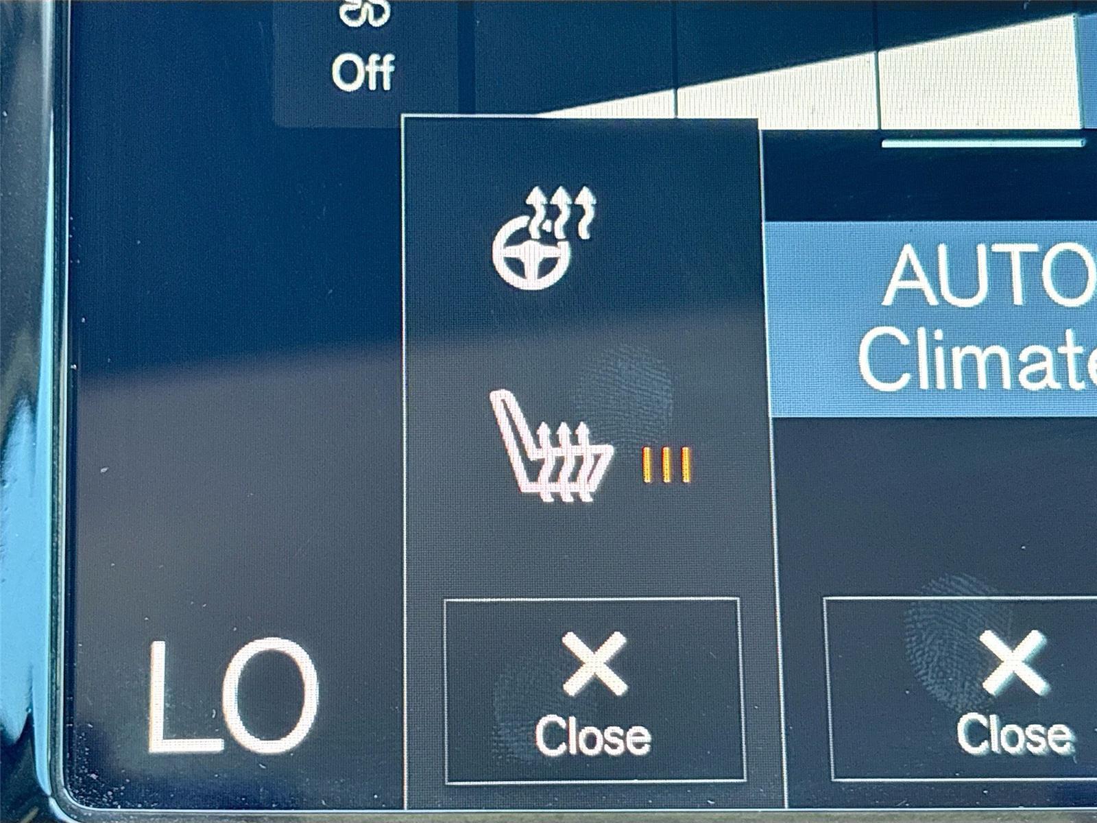 2021 Volvo XC90 Momentum