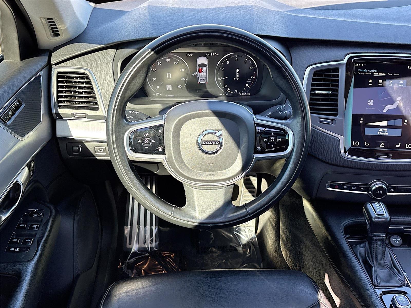 2021 Volvo XC90 Momentum