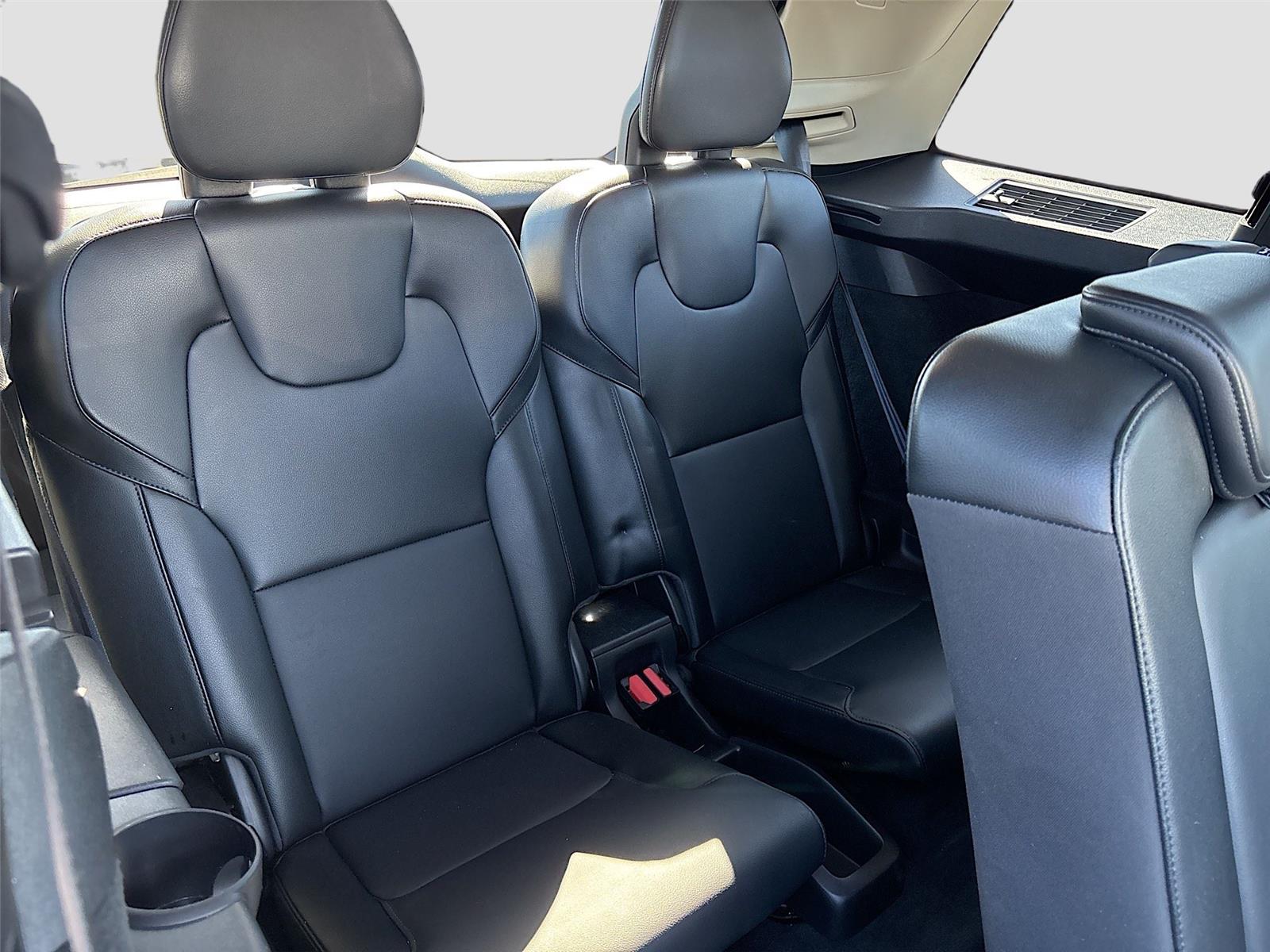 2021 Volvo XC90 Momentum