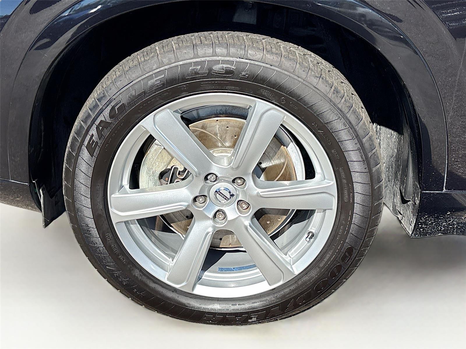 2021 Volvo XC90 Momentum