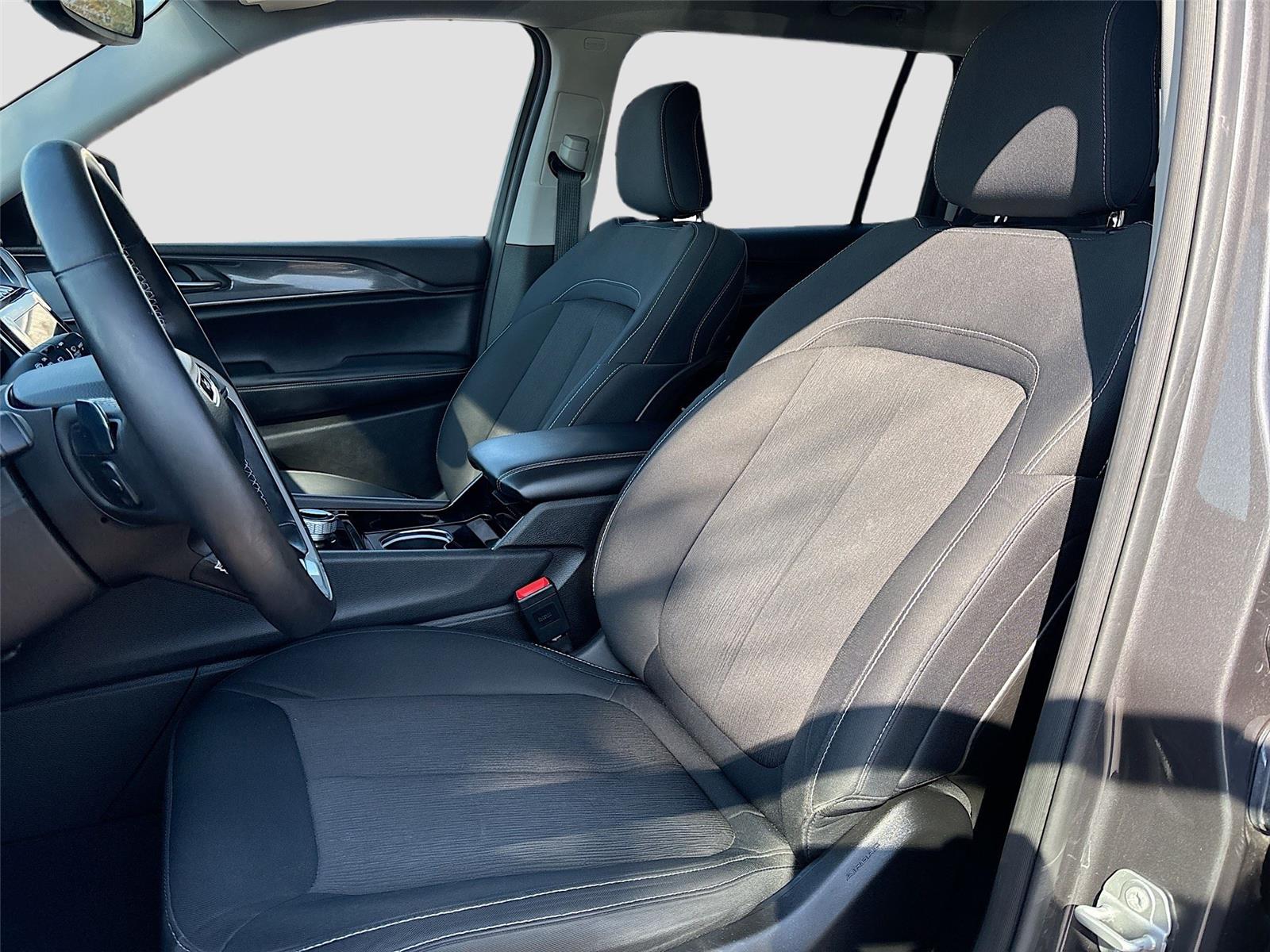 2021 Jeep Grand Cherokee L Laredo