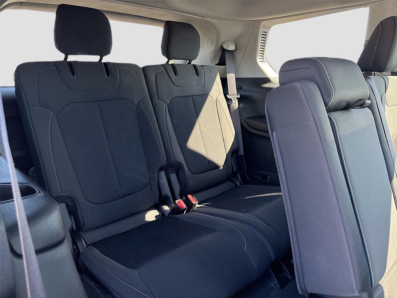 2021 Jeep Grand Cherokee L Laredo