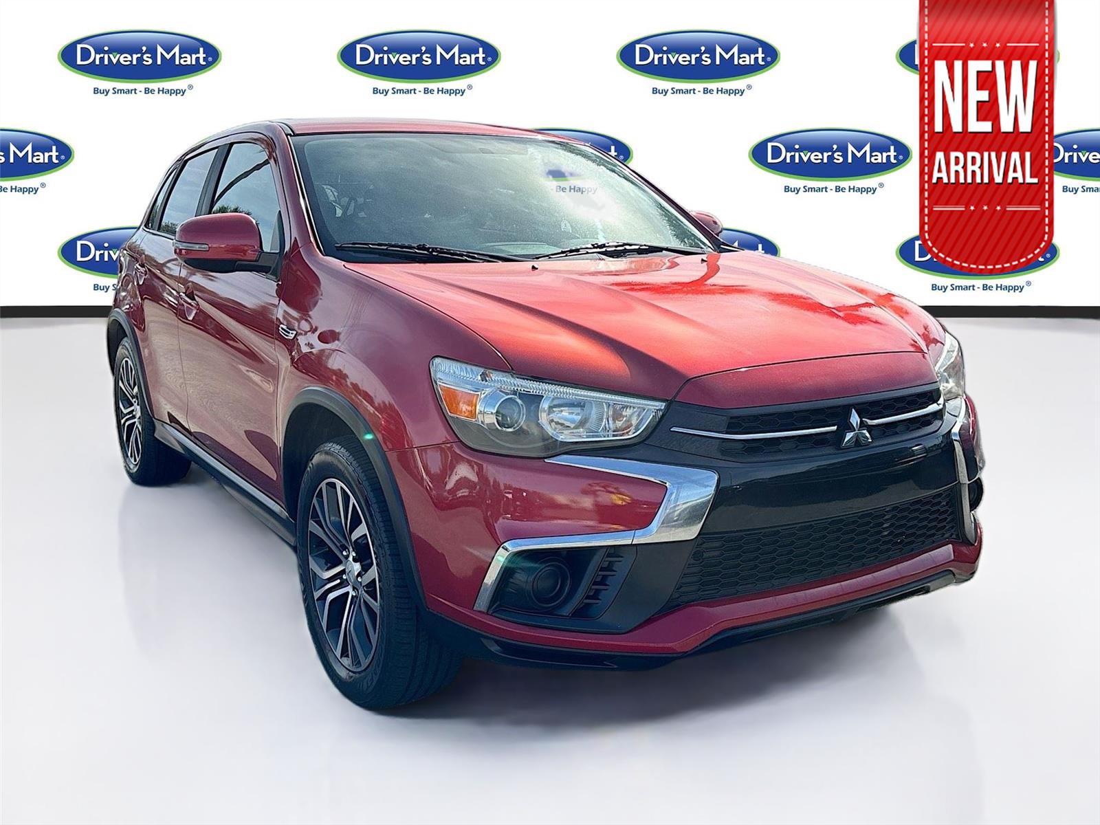 2019 Mitsubishi Outlander ES's photo