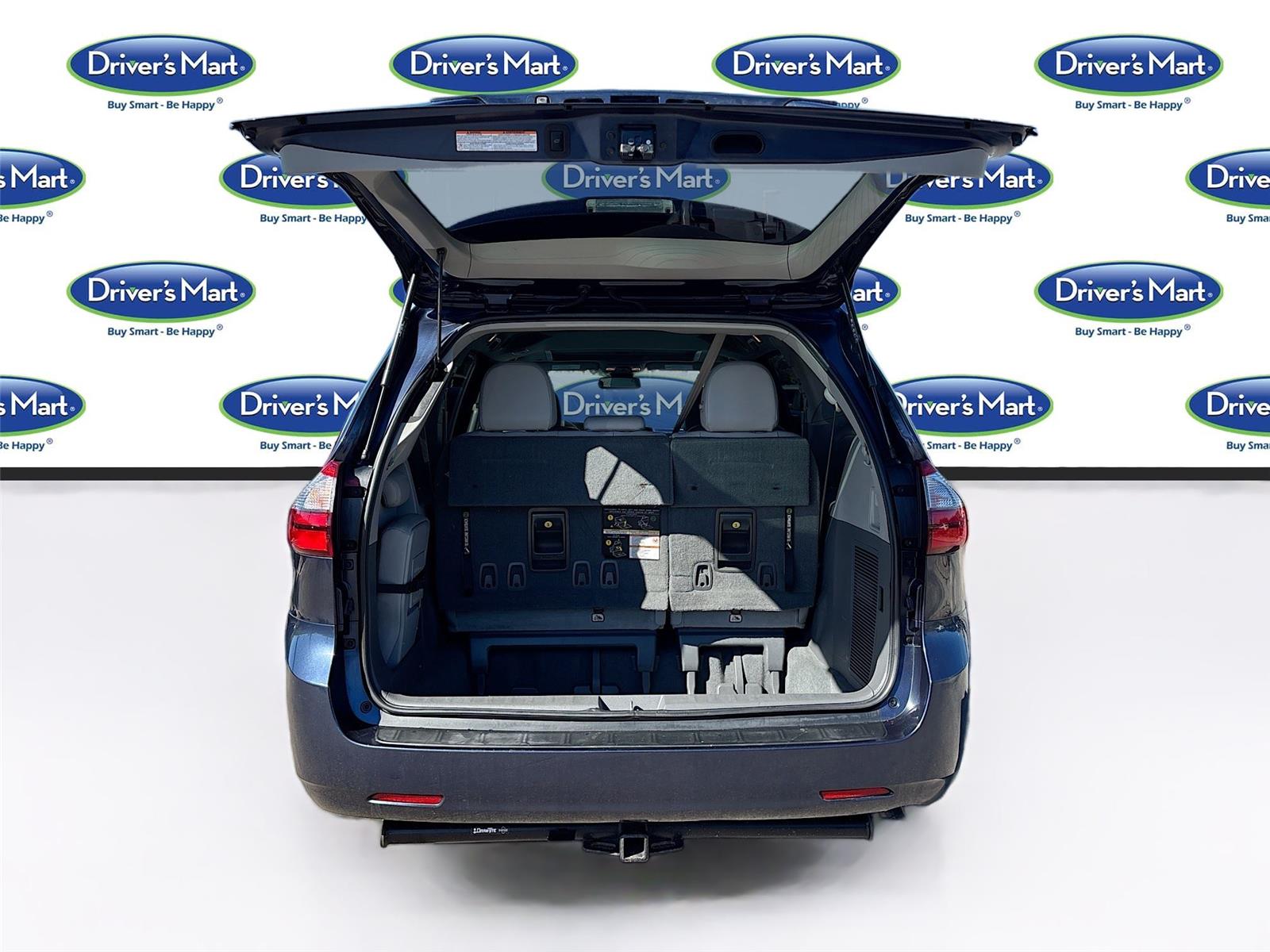 2020 Toyota Sienna XLE 7-Passenger Auto Access Seat