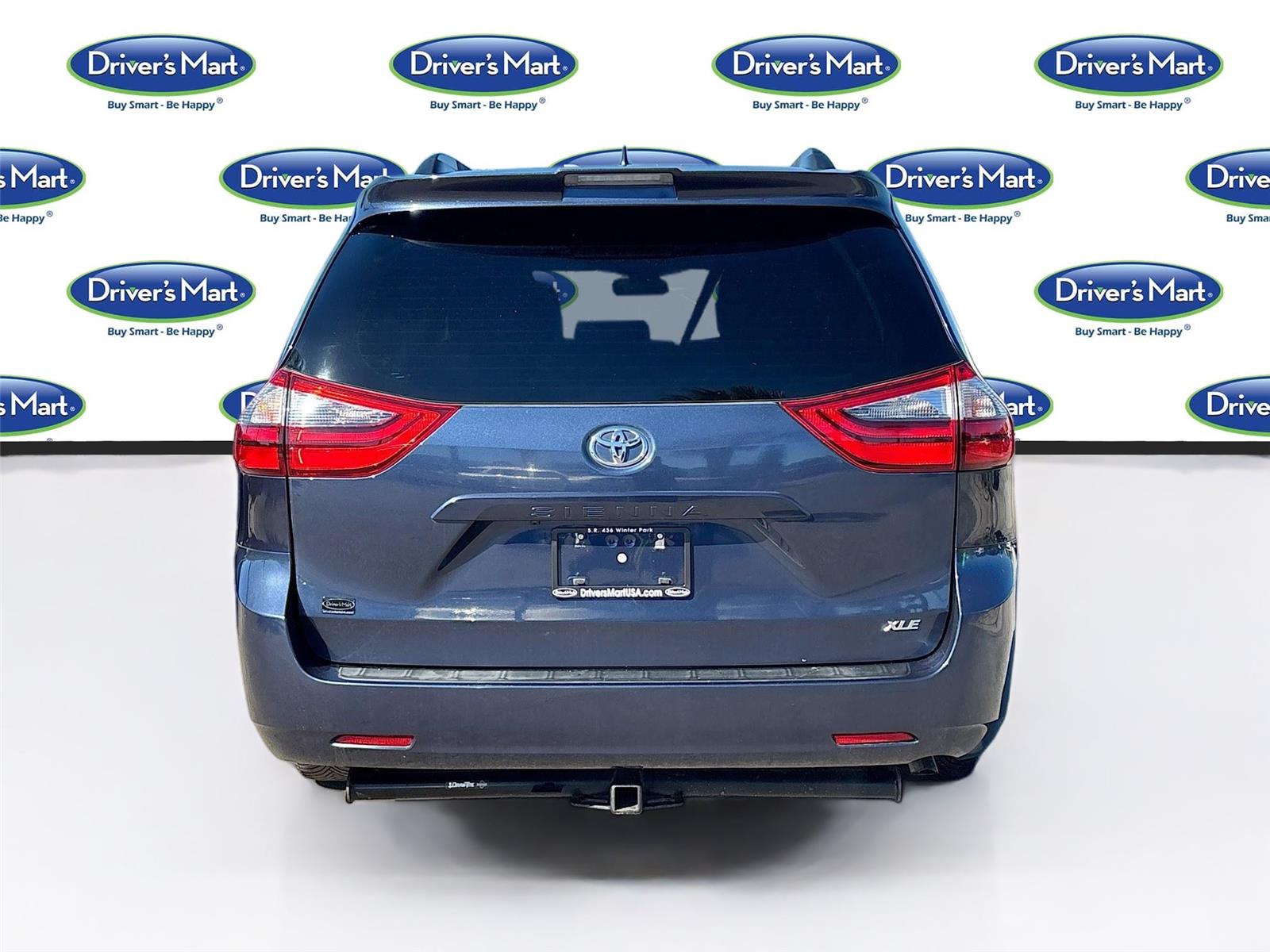 2020 Toyota Sienna XLE 7-Passenger Auto Access Seat