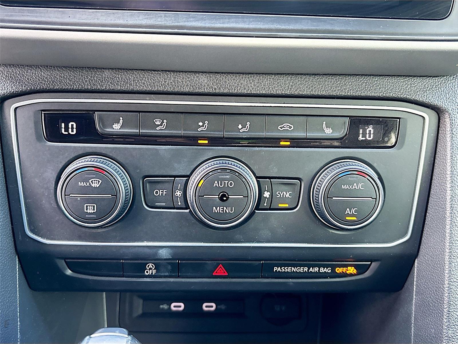 2021 Volkswagen Atlas Cross Sport 3.6L V6 SE w/Technology R-Line