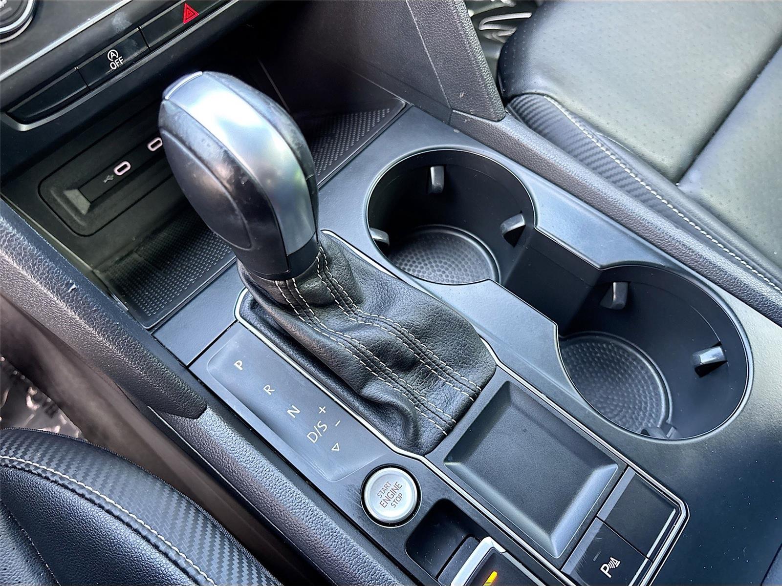 2021 Volkswagen Atlas Cross Sport 3.6L V6 SE w/Technology R-Line