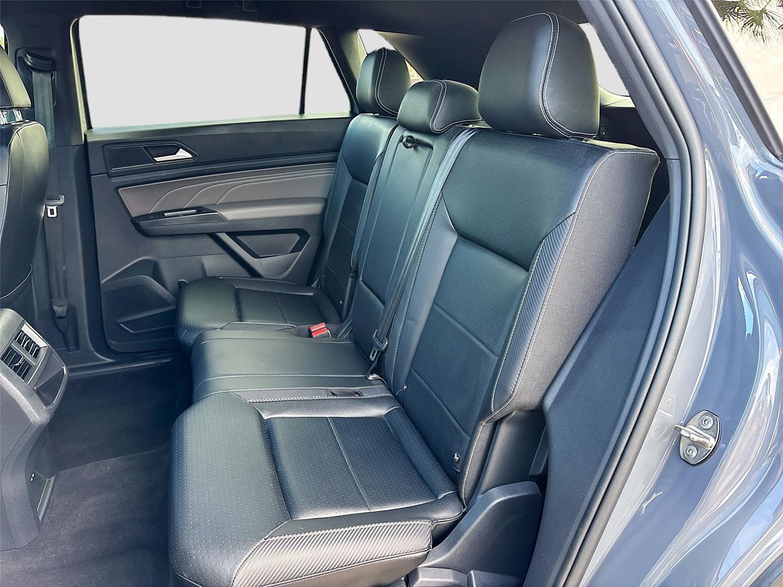 2021 Volkswagen Atlas Cross Sport 3.6L V6 SE w/Technology R-Line