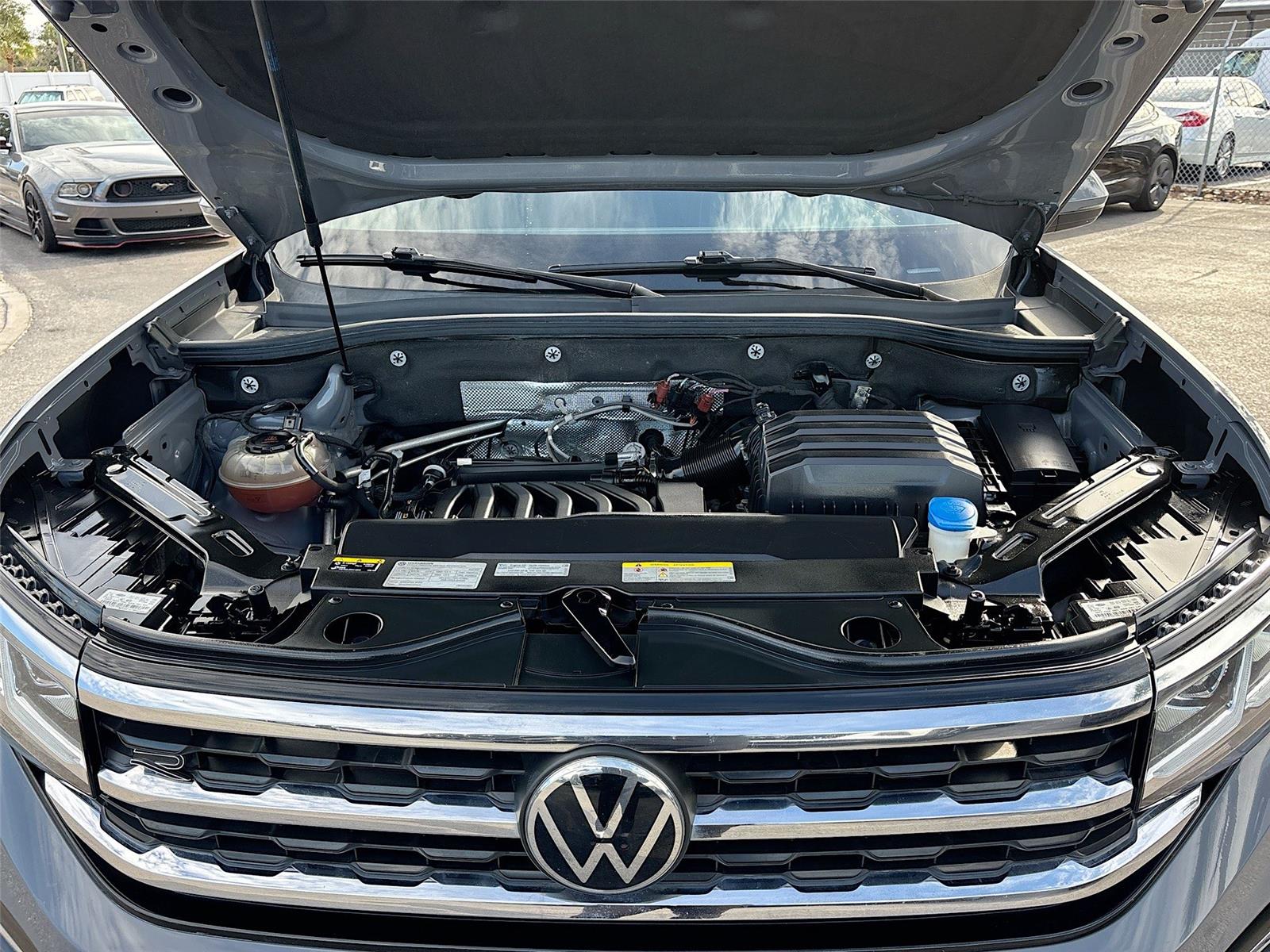 2021 Volkswagen Atlas Cross Sport 3.6L V6 SE w/Technology R-Line