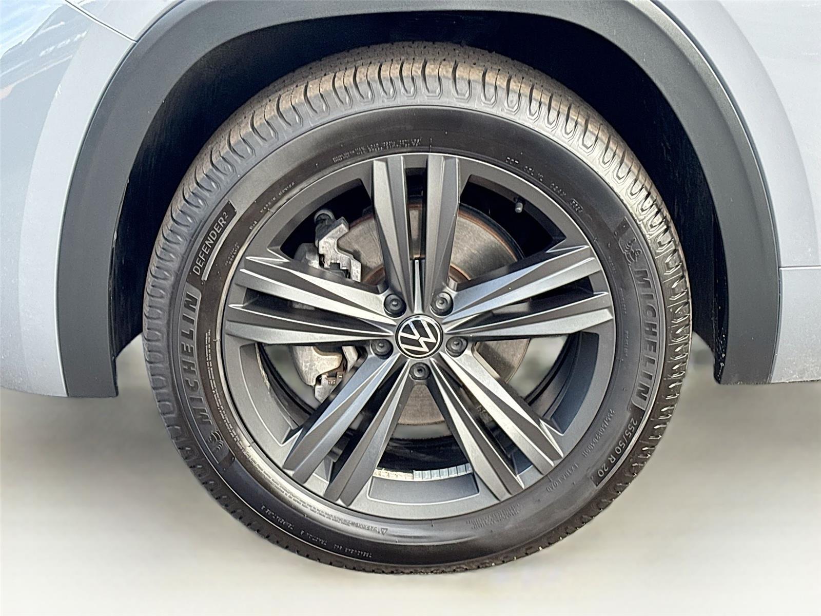 2021 Volkswagen Atlas Cross Sport 3.6L V6 SE w/Technology R-Line