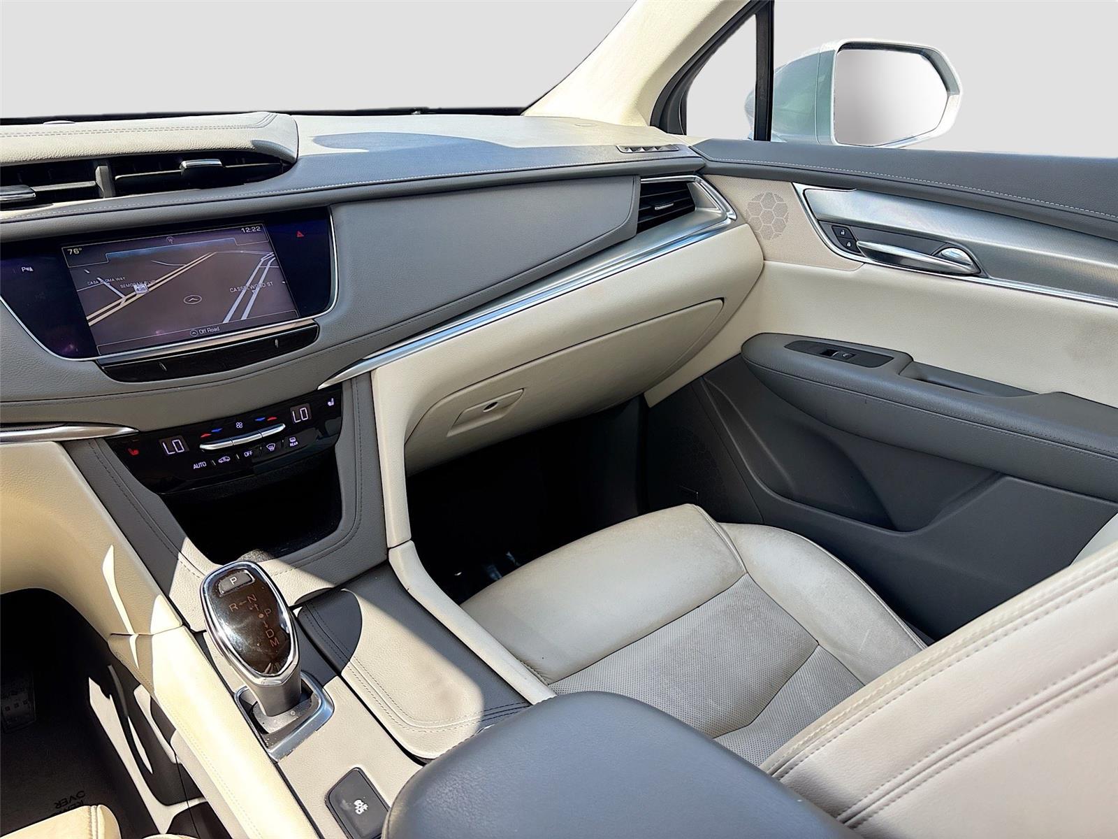 2017 Cadillac XT5 Luxury FWD