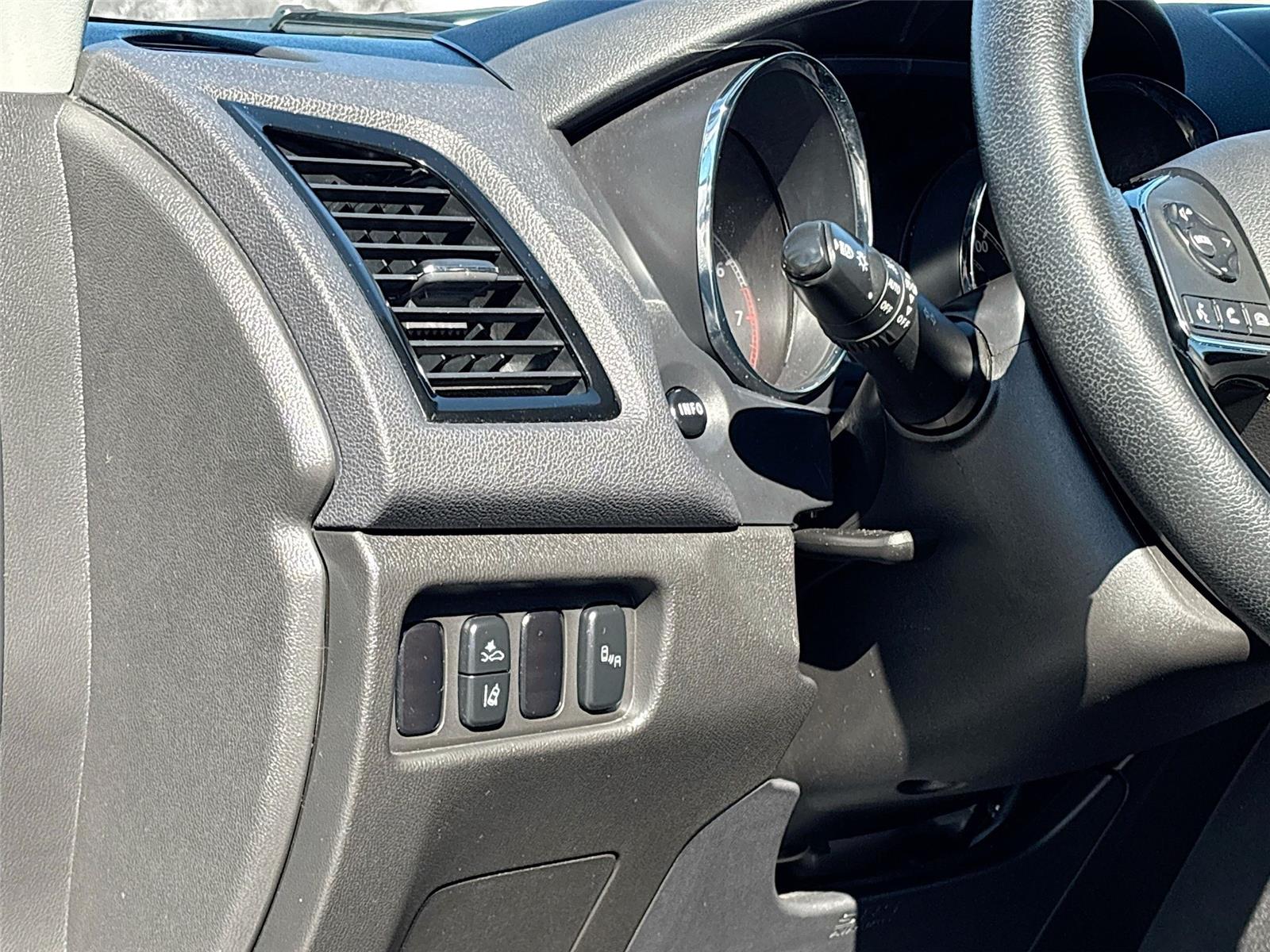 2024 Mitsubishi Outlander Sport ES