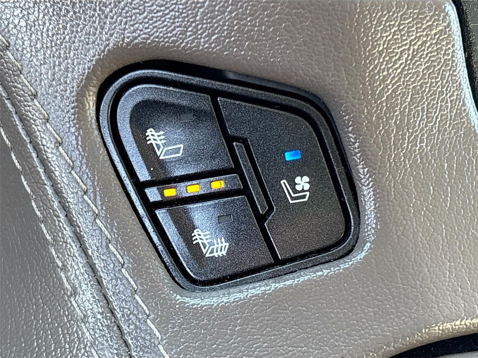 2019 GMC YUKON DENALI XL