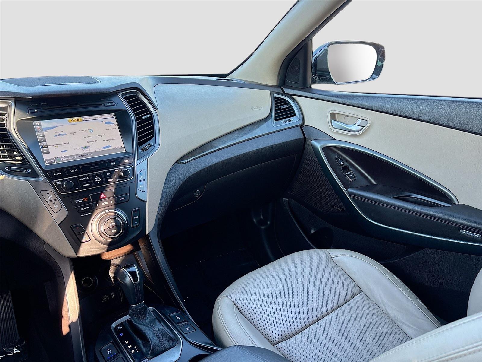 2017 Hyundai Santa Fe Sport 2.0T Ultimate