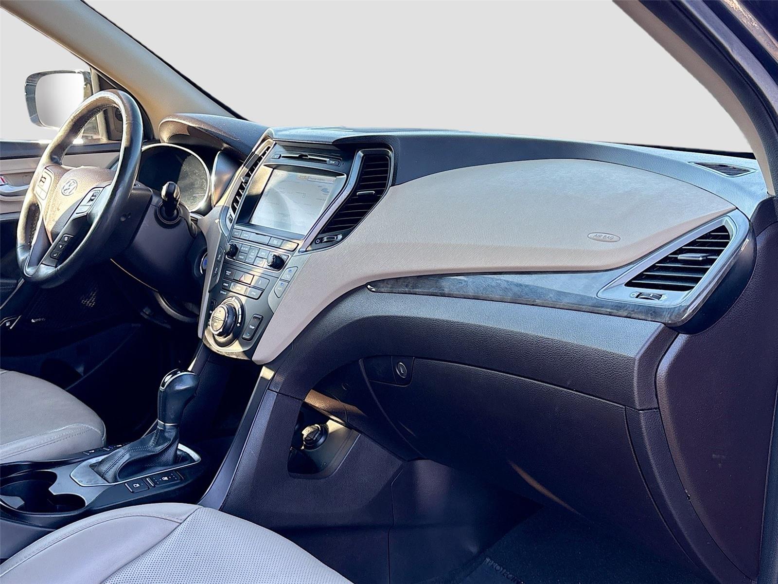 2017 Hyundai Santa Fe Sport 2.0T Ultimate